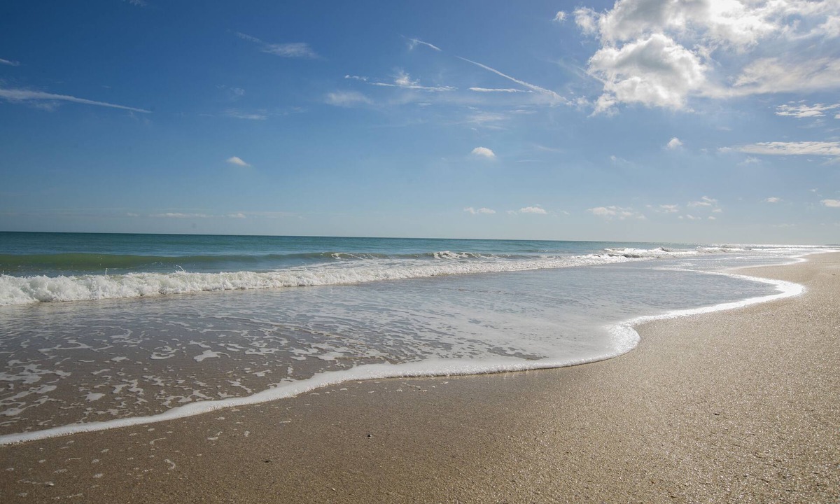 Central Beach Condo | Rare First Floor Beachfront Condo in Beautiful Vero Beach, FL
