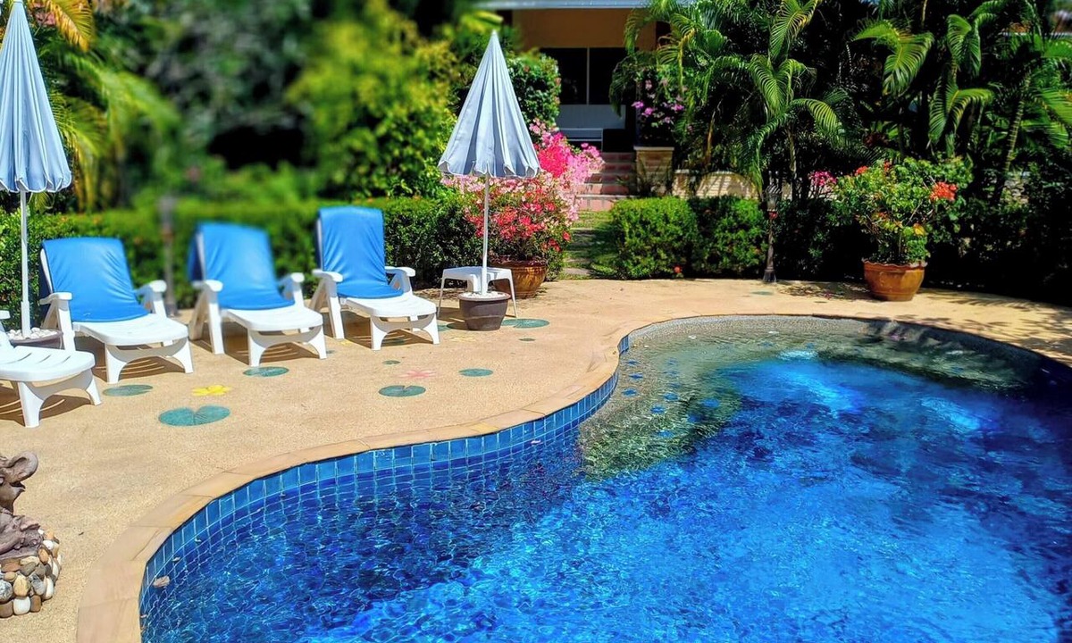 Rawai Villa | RARE ! villa, 3 bed-3 bath, pool-jacuzzi, tropical garden, property 1,600 m2,