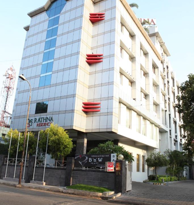 Town Hall Hotel | RATHNA RESIDENCY