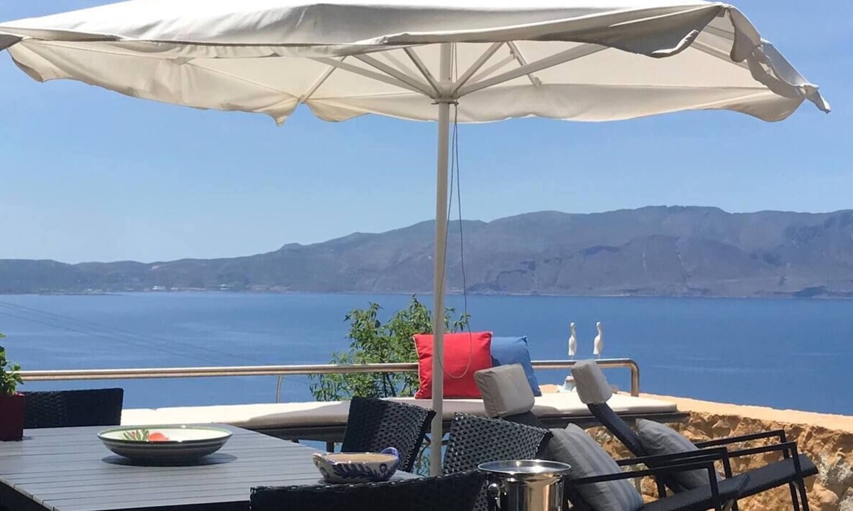 Kolymbari Villa | Ravdoucha Epavlis Athina Villa with pool