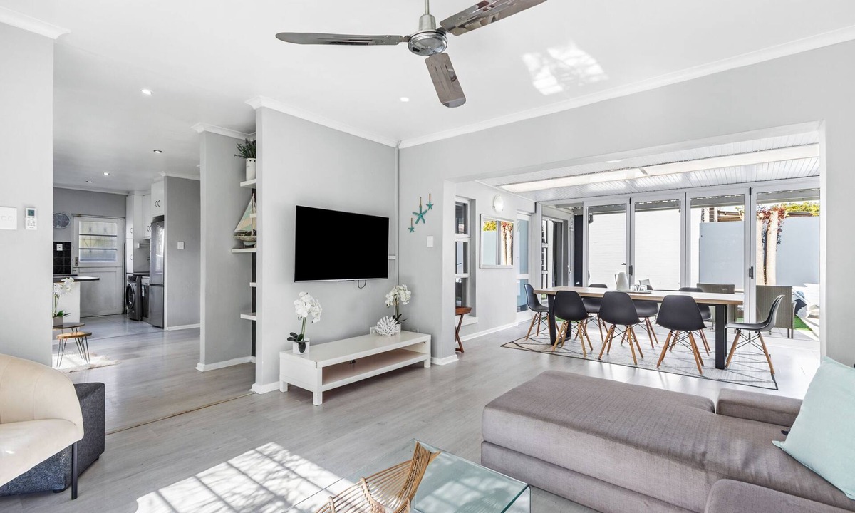 West Beach House | Ravens 17A - Three Bedroom House, Sleeps 6