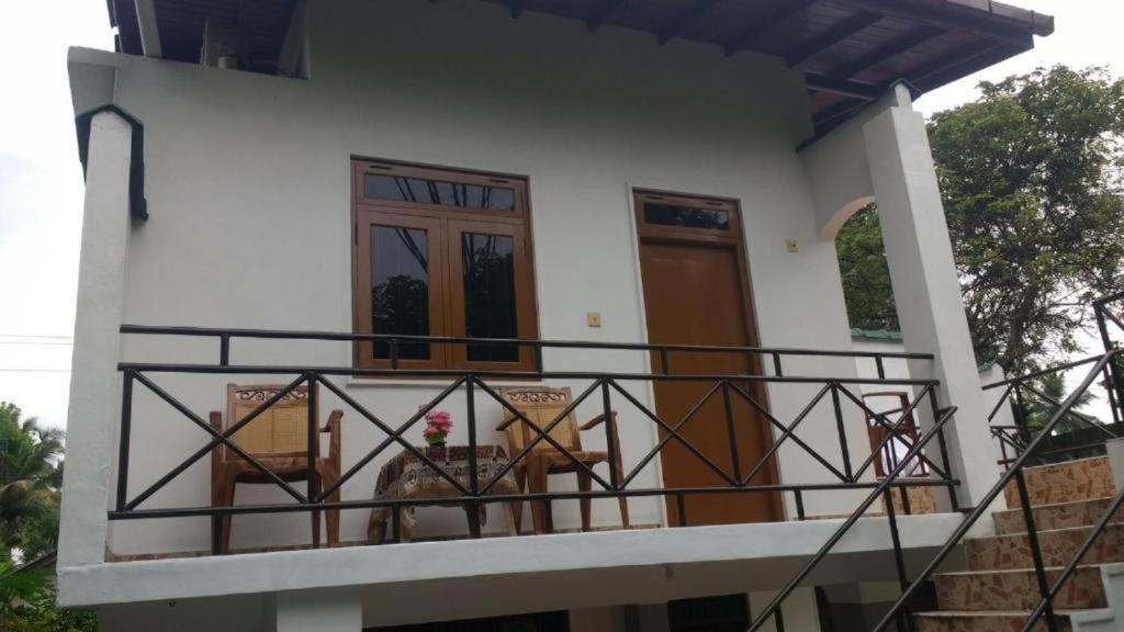 Habaraduwa Apartment | Ravi holiday house