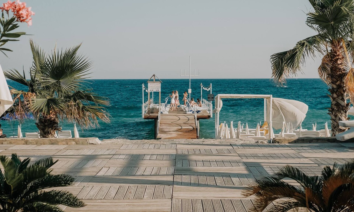 Eski Lara Hotel | Raw Beach Hotel