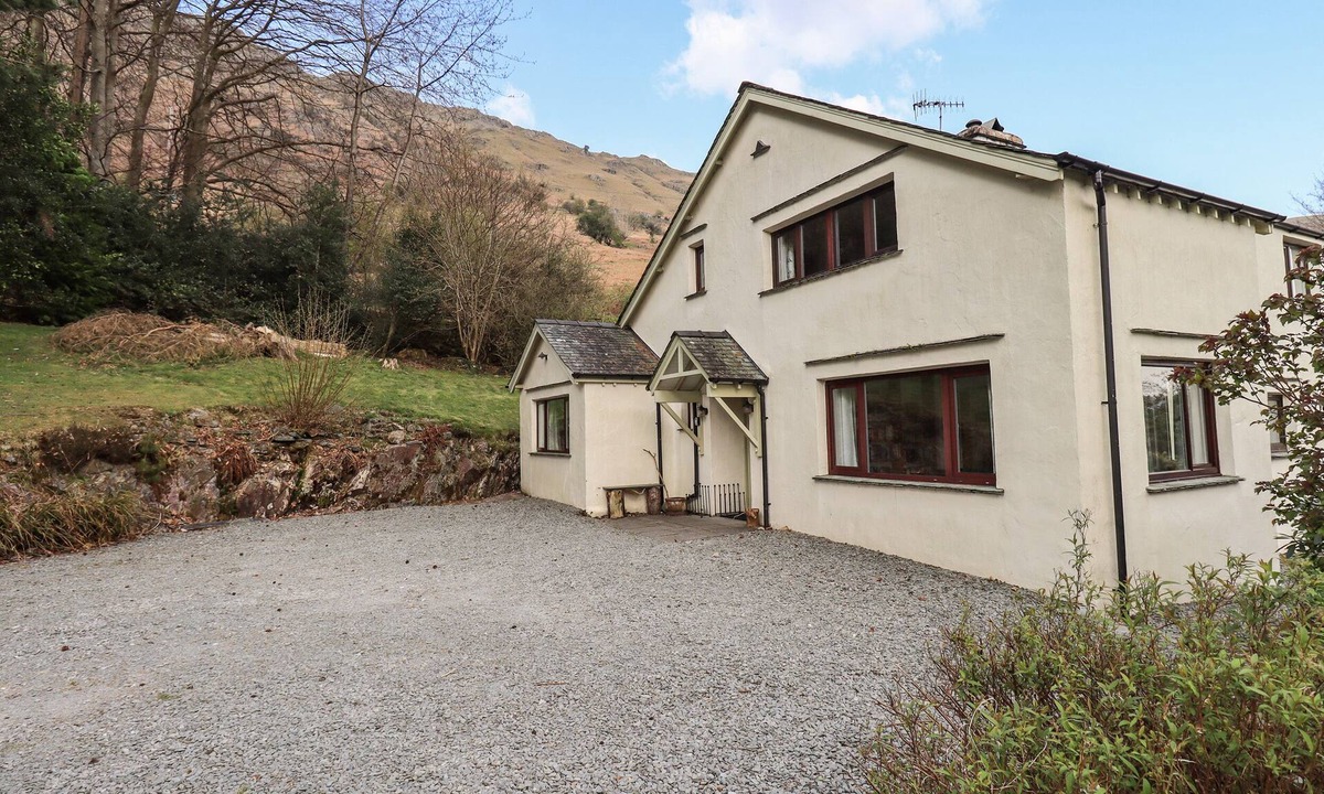 Langdale Cottage | RAWFELL, pet friendly, with open fire in Ambleside