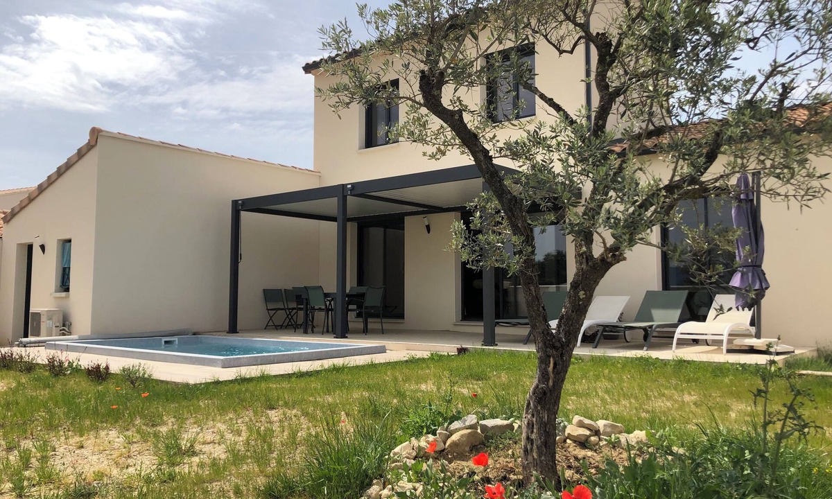 Vaison-la-Romaine Villa | Recent villa with swimming pool, near the center of Vaison la Romaine