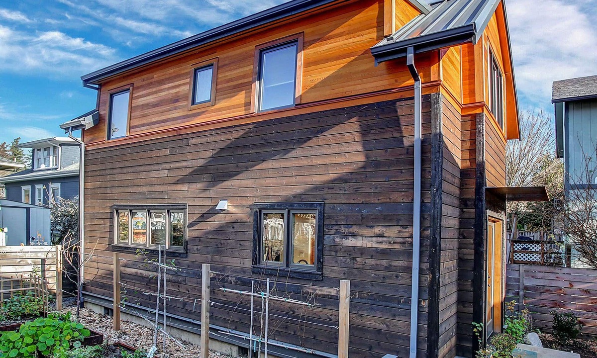 Belmont Cottage | recently constructed eco-cottage, heart of SE Belmont/Hawthorne, walk everywhere