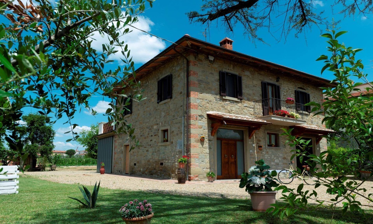 Castiglion Fiorentino Villa | Recently restored stone villa with private pool, ideal for couples of friends or families wishing to
