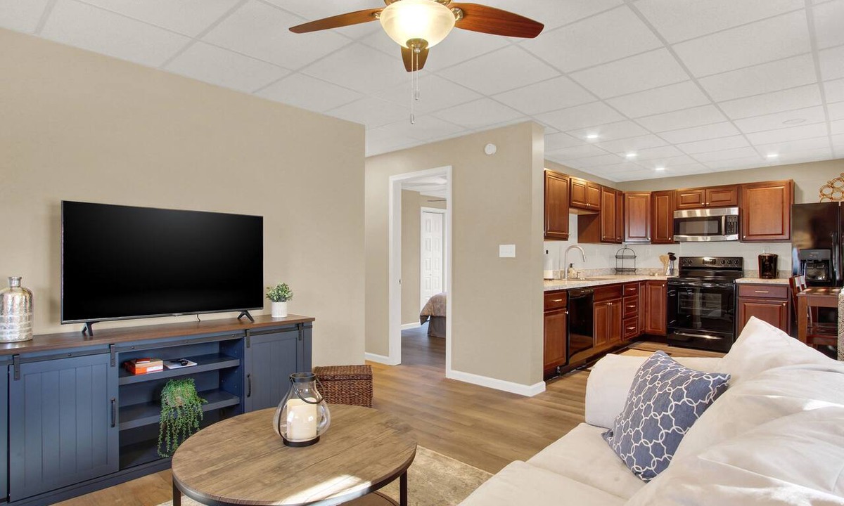 Midway Apartment | Recently remodeled 2 Bedroom apartment in Hanover-Close to Gettysburg and York