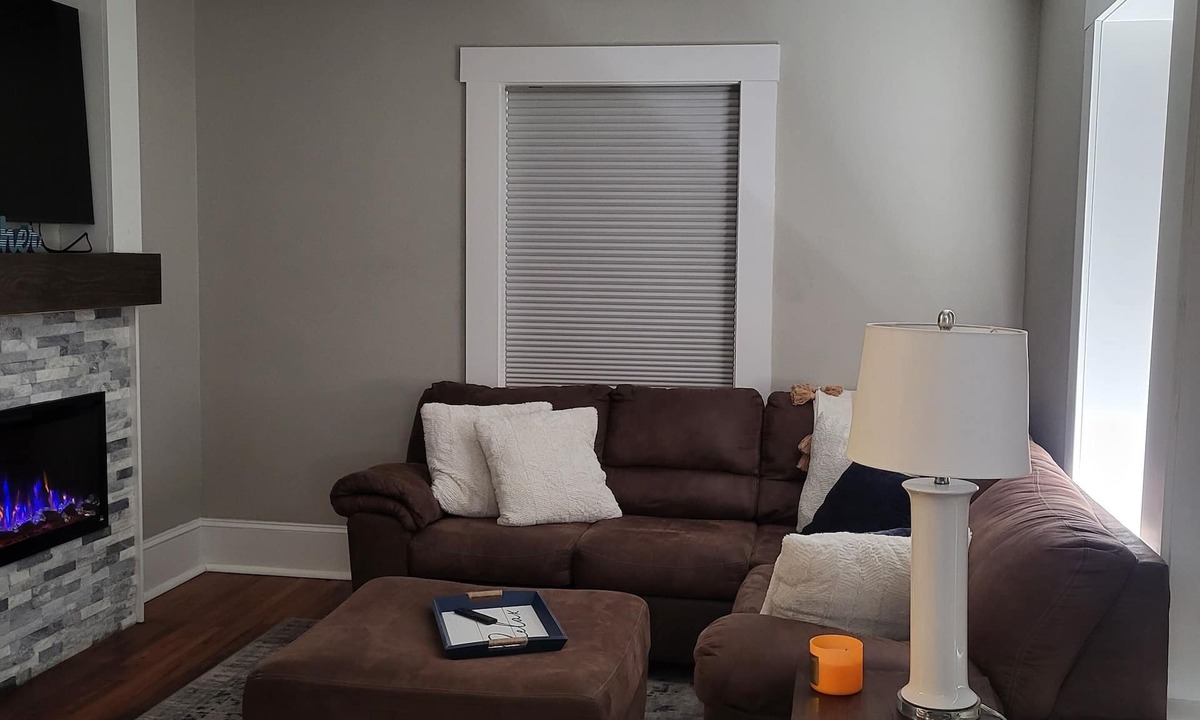 Richmond Apartment | Recently remodeled Apartment central location