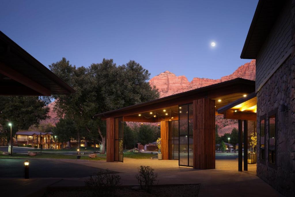 Zion National Park South Entrance Hotel | Red Cliffs Lodge Zion, A Tribute Portfolio Hotel
