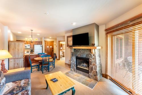 River Run Apartment | Red Hawk Lodge #2239 : 2