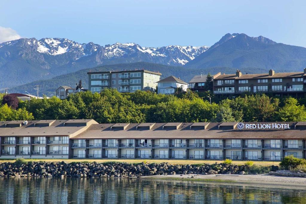 Port Angeles Hotel | Red Lion Hotel Port Angeles Harbor