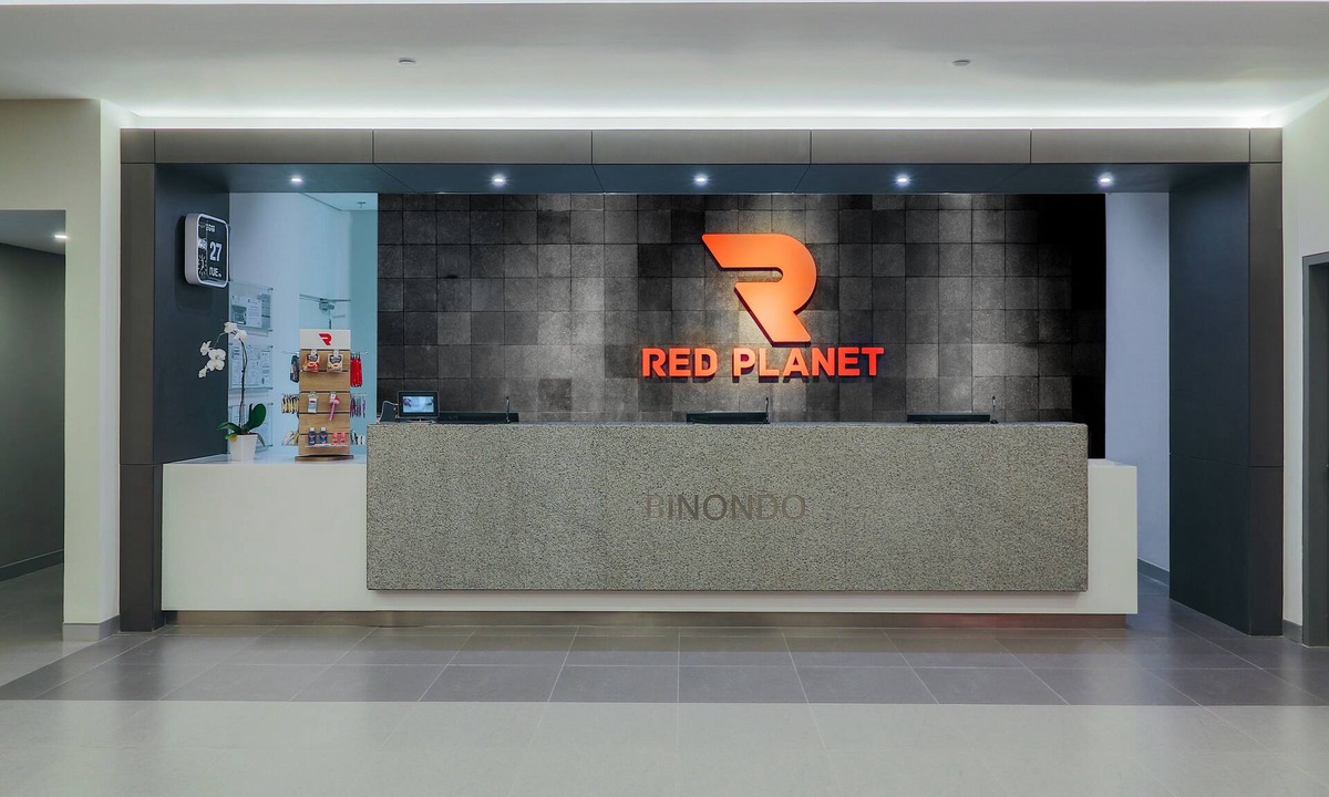Santa Cruz Hotel | Red Planet Manila Binondo