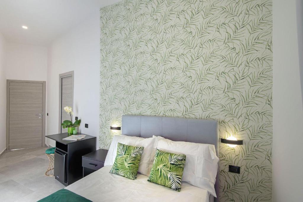 Naples City Centre House | Red Queen Naples