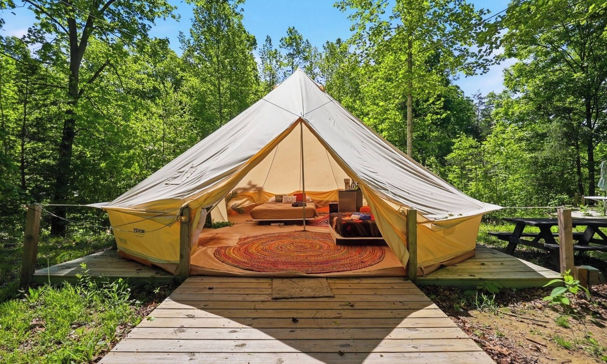 Stanton House | Red River Gorge Cozy Glamping Tent for 4 Heated, Fire Pit & Hot Tub