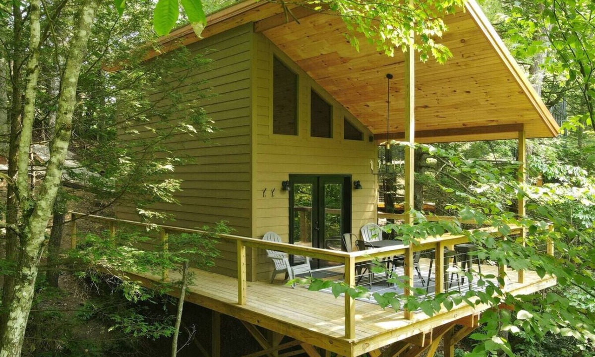 Campton House | Red River Gorge TreeTop Cottage|Hot Tub|Sauna|WiFi
