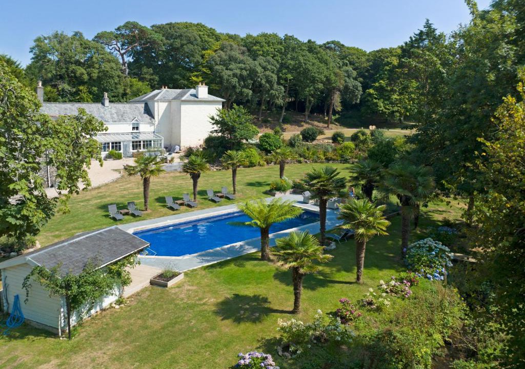 Camborne Resort | Red River Stables - Peaceful, beautiful grounds, swimming pool, central location for West Cornwall