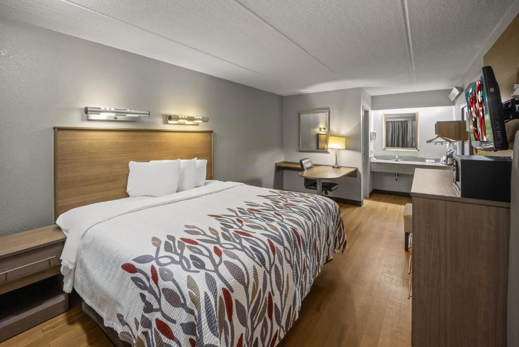 Greensboro Hotel | Red Roof Inn Greensboro Airport