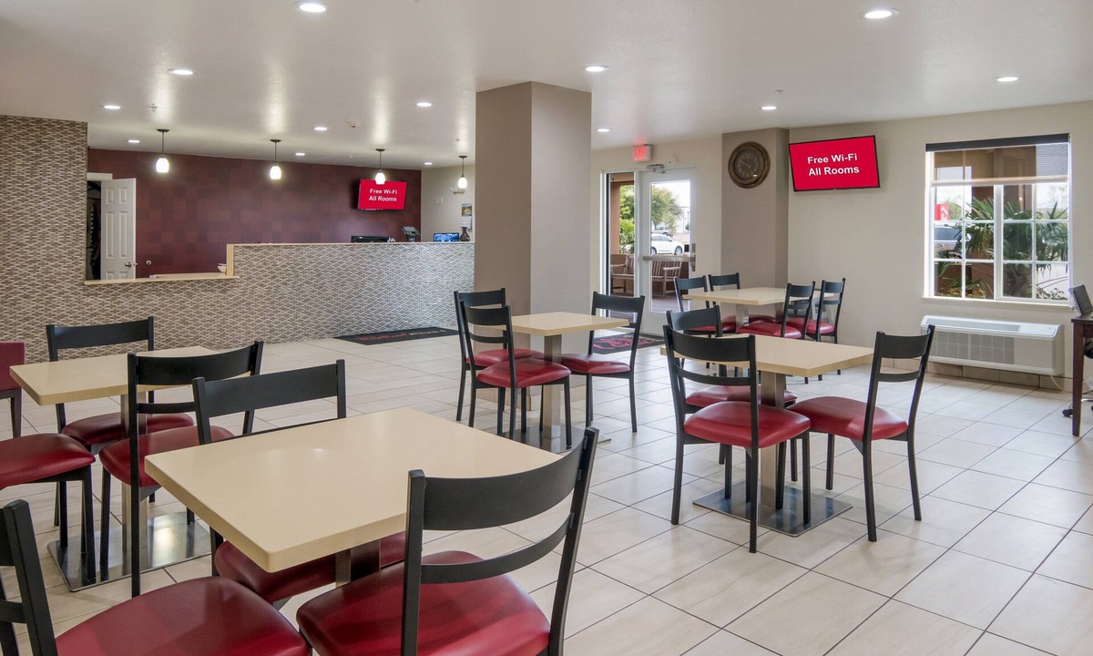 Burleson Hotel | Red Roof Inn PLUS+ Fort Worth - Burleson