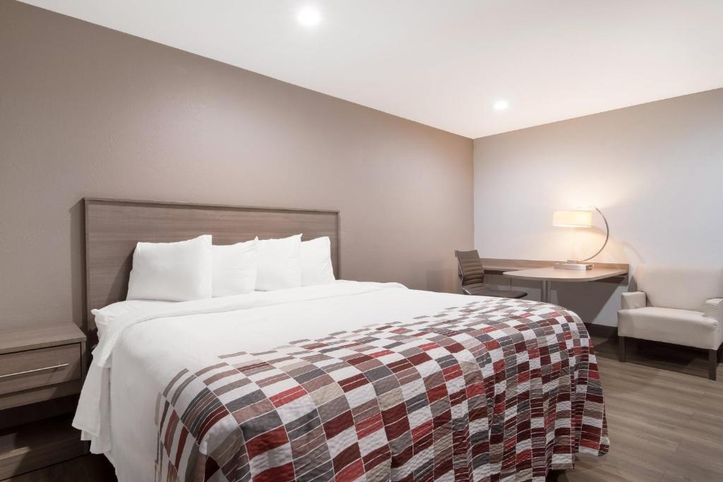 Gold Rock Hotel | Red Roof Inn Rocky Mount - Battleboro