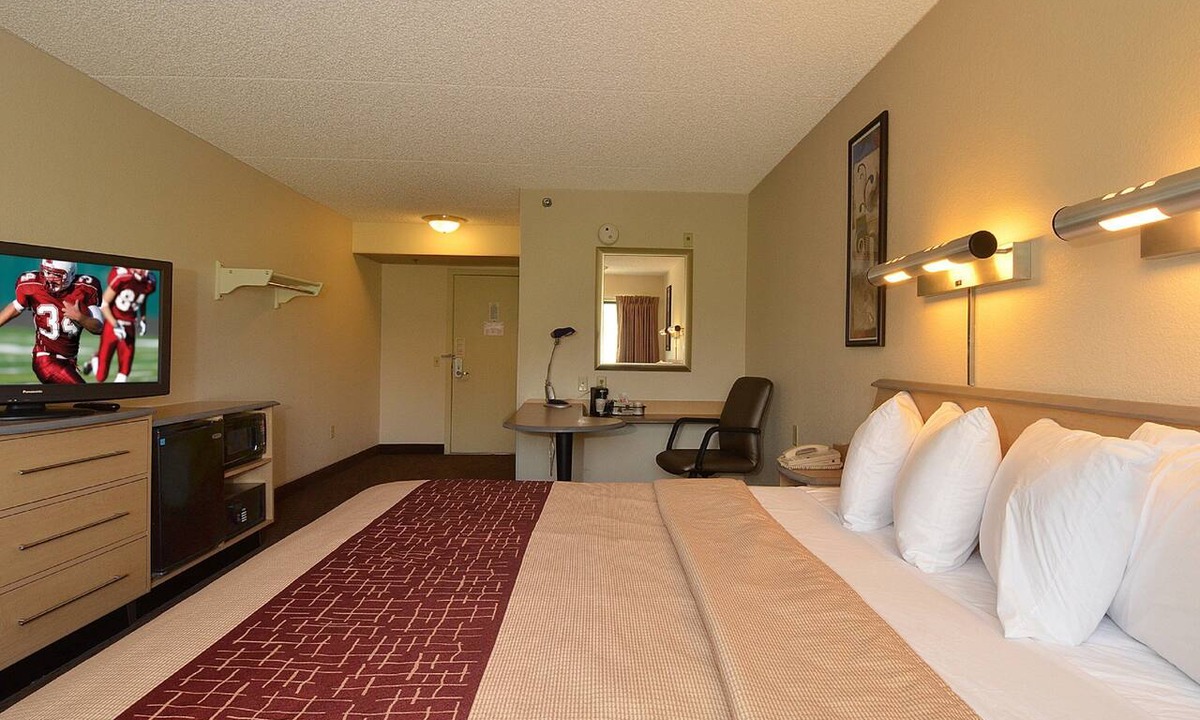 North San Antonio - SAT Hotel | Red Roof Inn San Antonio - Airport