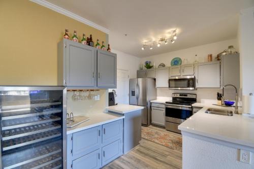 Camelback East House | 'Red Rox' Phoenix Condo w/Patio ~ 3 Mi to Airport