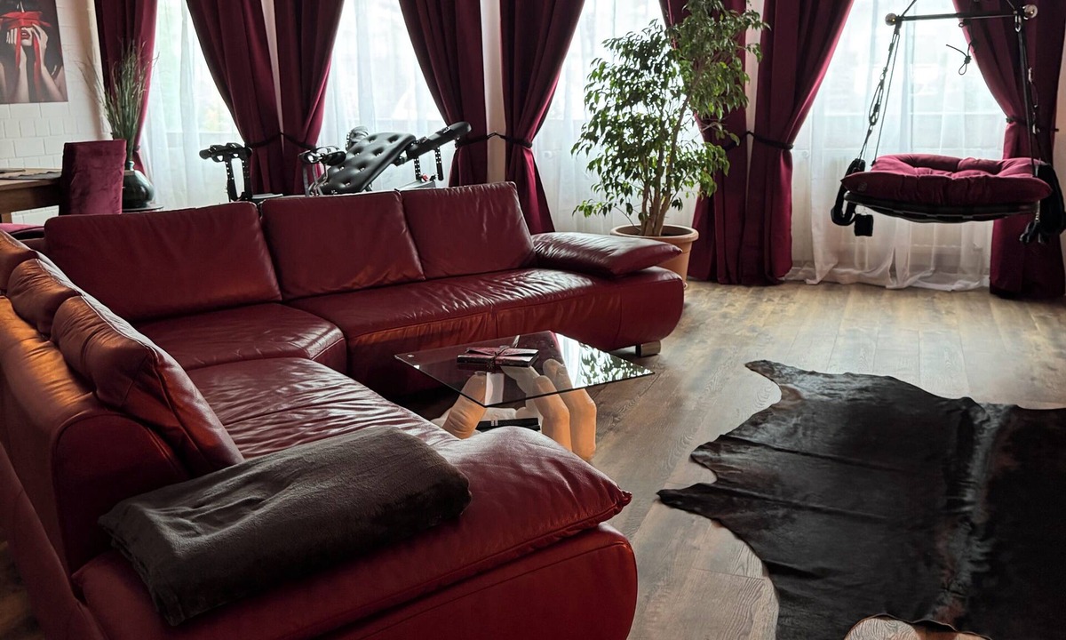 Bendorf Apartment | "Red Silence" design suite/experience apartment/vacation apartment/accommodation