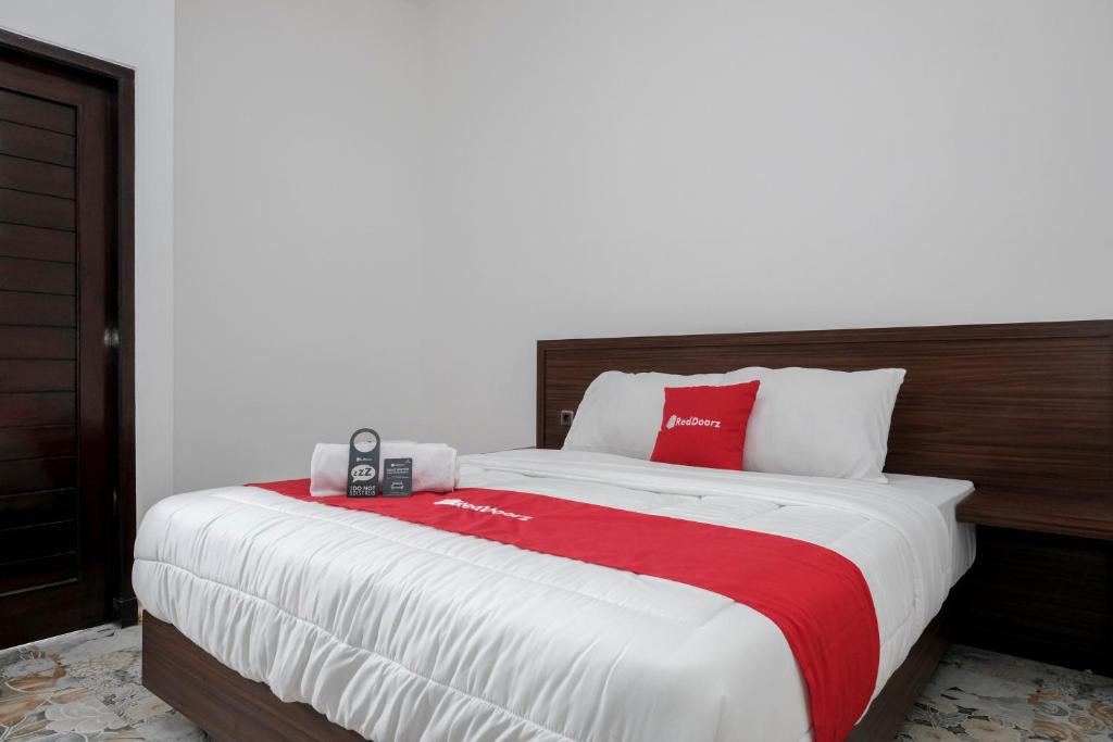 Depok Hotel | RedDoorz Syariah at Zahra Homestay Maguwoharjo