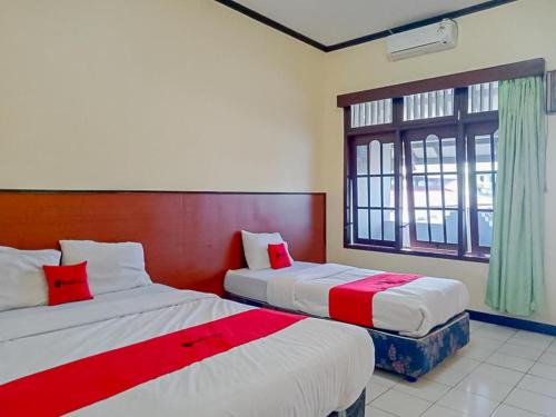 Pacitan Hotel | RedDoorz Syariah @ Hotel Sidomulyo Pacitan