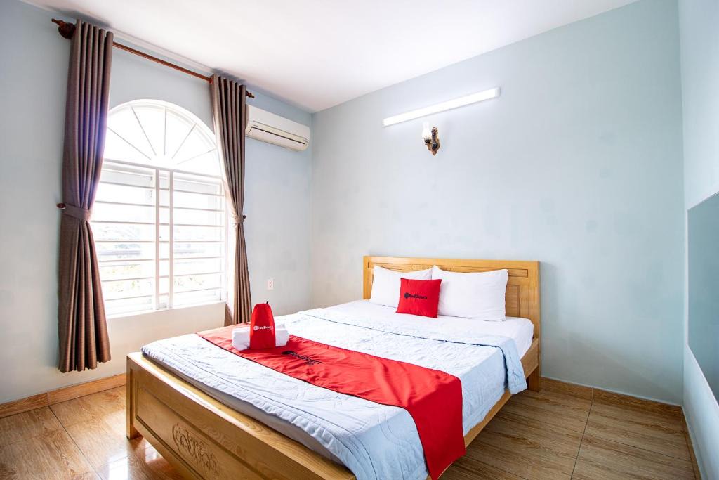 District 9 Hotel | RedDoorz Thien An Hotel Man Thien