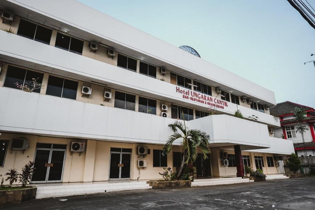 Ungaran Barat Hotel | RedDoorz @ Ungaran