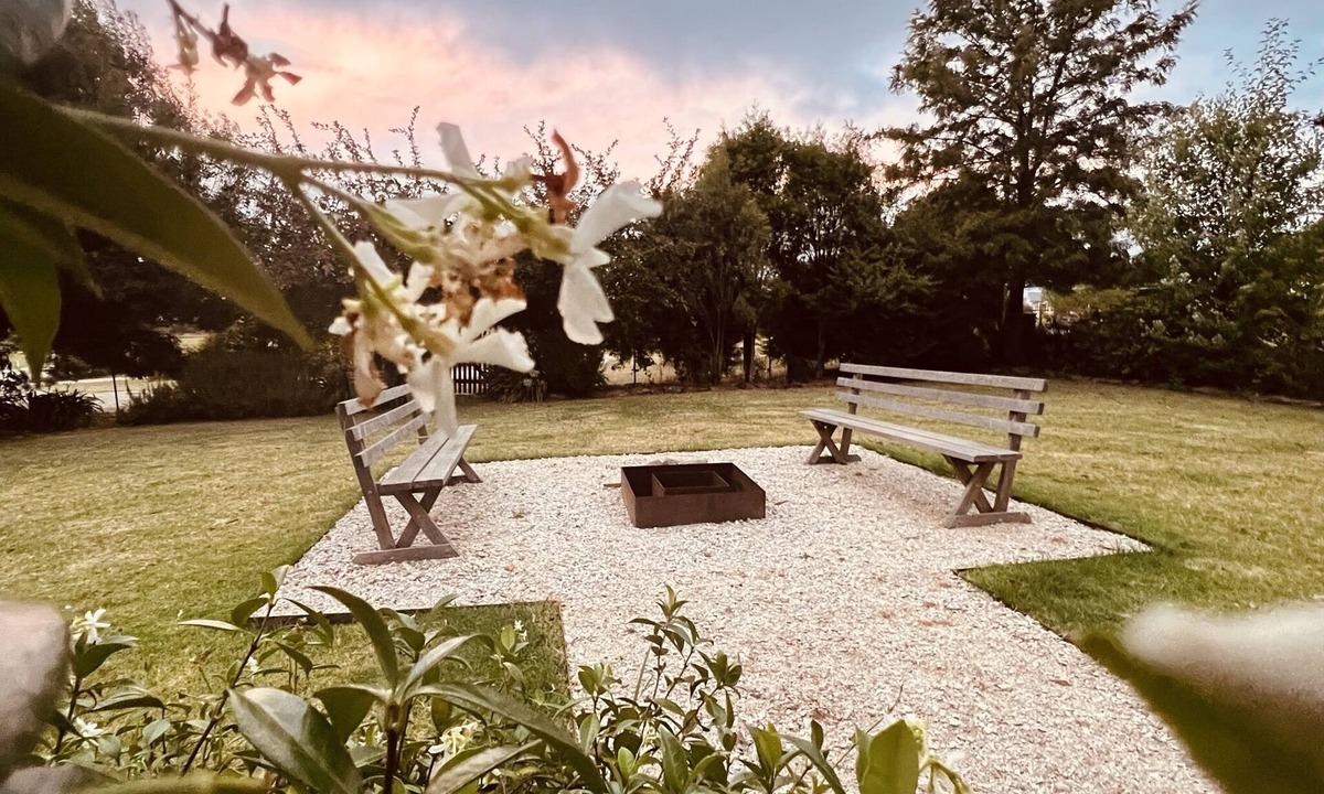 Erudgere Cottage | Redgate Cottage, Mudgee. Peaceful rural setting. Great place to unwind.