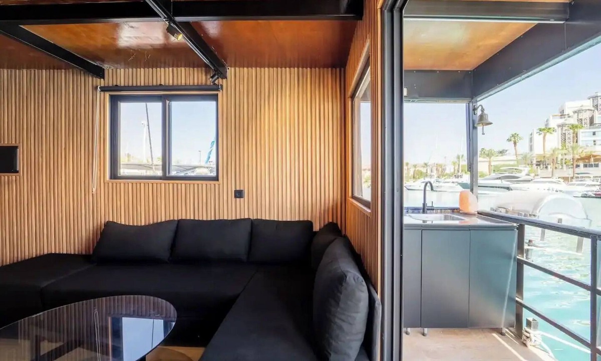 Be'er Ora Boat Rental | RedSeaSuite New Deluxe Duplex Suite Above Water