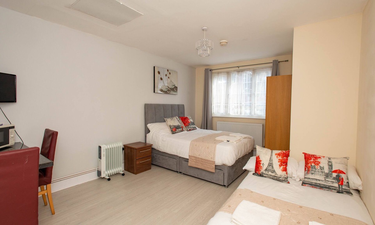 London Borough of Bromley Apartment | *REDUCED* *REFURBISHED* Studio (2) 25 mins to London Bridge