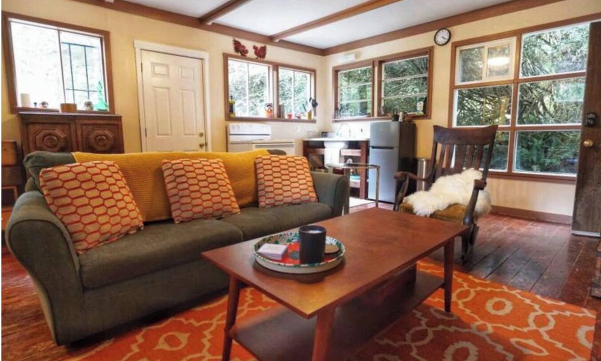 Arcata Apartment | Redwood Hideaway