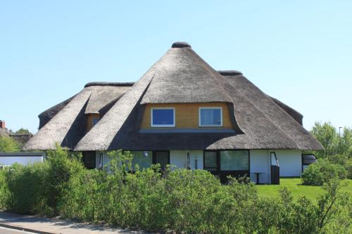 St. Peter-Ording Apartment | Reetdachwohnung 200m vom Ordinger Strand