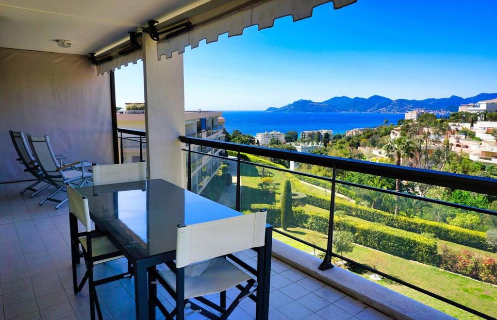 La Croix des Gardes Apartment | Ref BEAUSITE - Palmes d'Or Properties