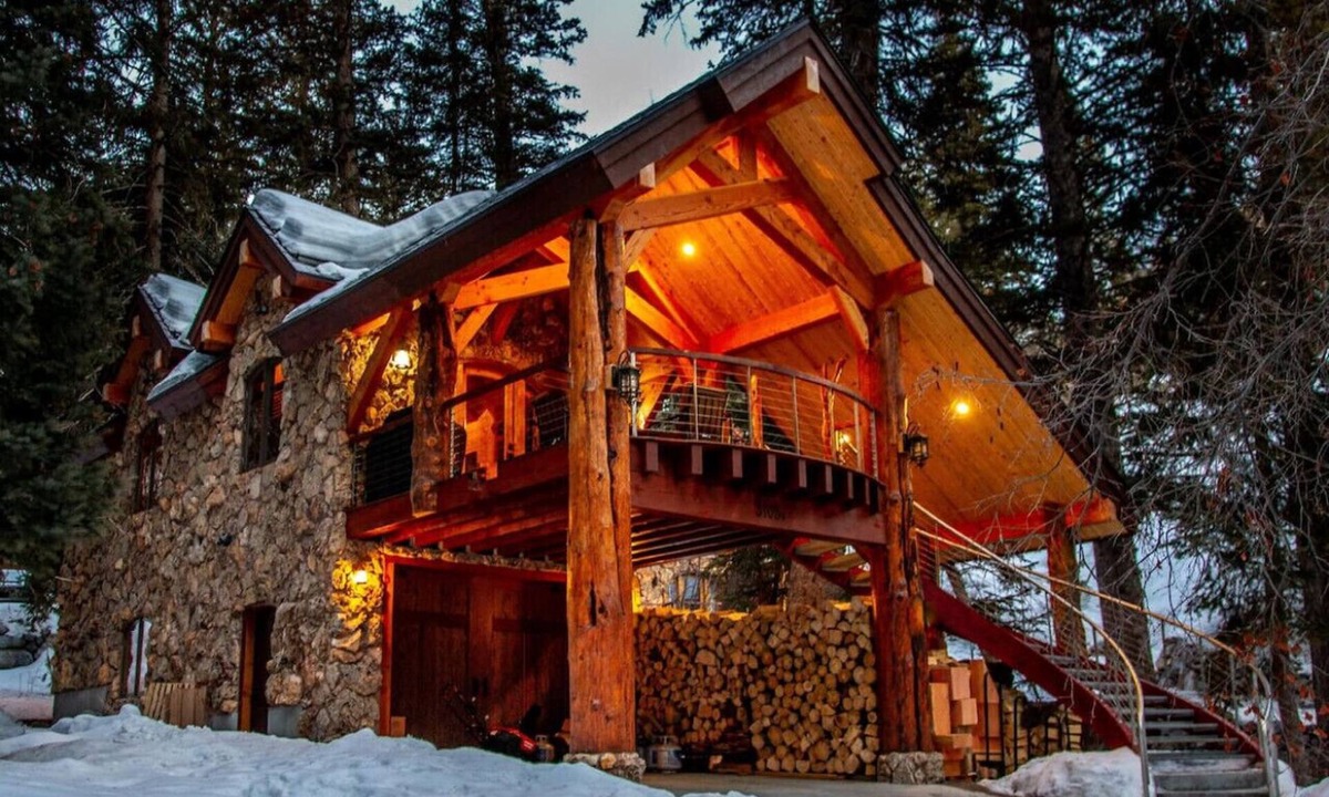 Sundance Cabin | Refined creekside retreat Barrel sauna overlooking the river Hot tub Firelit evenings Minutes to Sundance