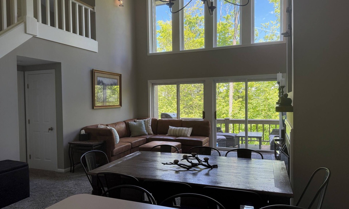 Clymer Condo | Refreshed look has started! “Seek The Peak” 3BR+Loft Golf & Ski Retreat sleep 14