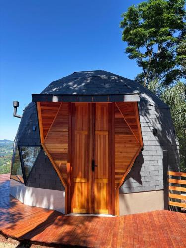 Seara Cabin | Refugio de abelhas