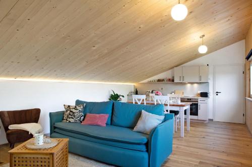 Schlitz Apartment | Refugium aus Vollholz