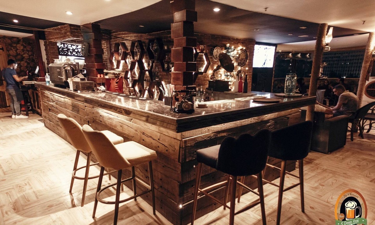 Al Duqqi Hotel | Regency Hotel