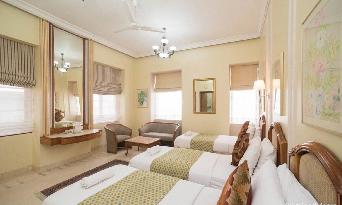 Wellington Pier Hotel | Regent Hotel