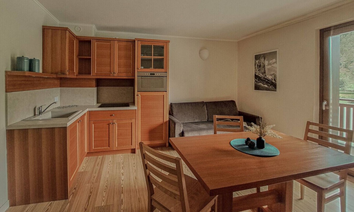 Masare Apartment | Regina 15