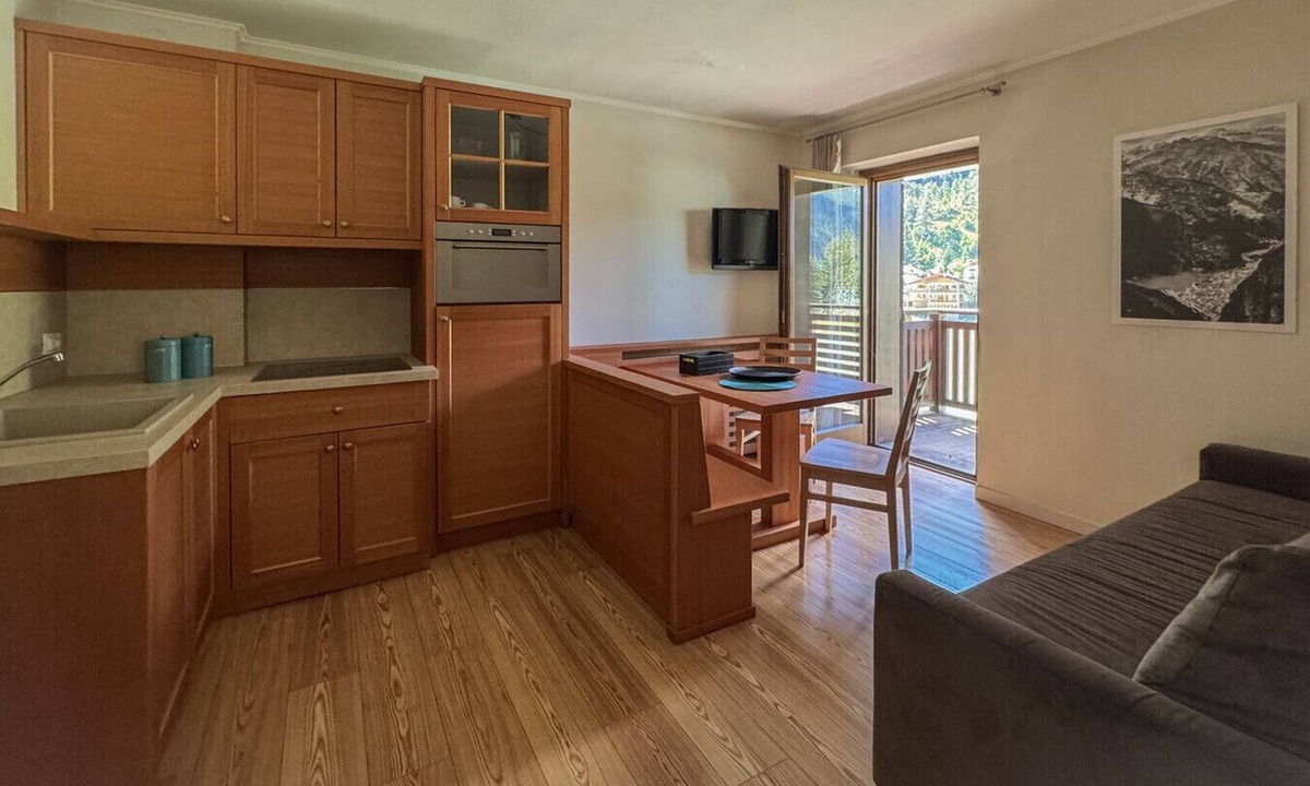 Masare Apartment | Regina 9