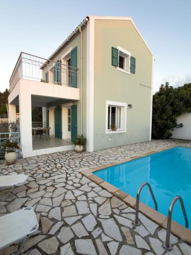 Antipata Villa | Regina Villa