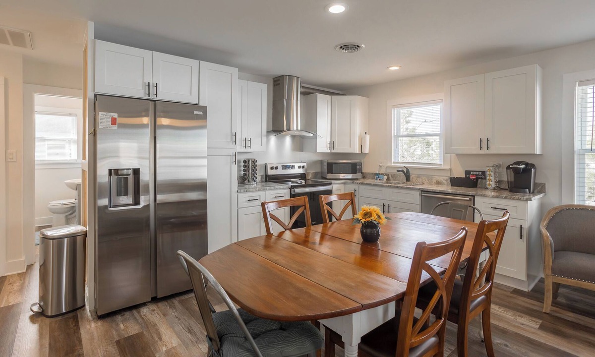 Rehoboth Beach Condo | Rehoboth Beach Pet Friendly Condo Linens Included Fire Pit Parking