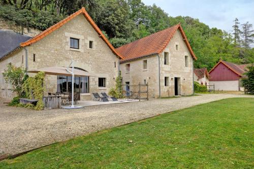 Cravant-les-Coteaux House | Relais du Château de Sonnay piscine