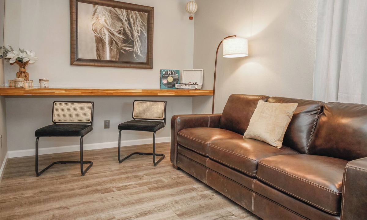 Rio Grande Blvd Apartment | Relax and unwind at Itsy Bitsy Beryl, a cozy retreat with stylish interiors, serene outdoor spaces, and thoughtful touches. Perfect for a restful getaway, business trip, or extended stay.