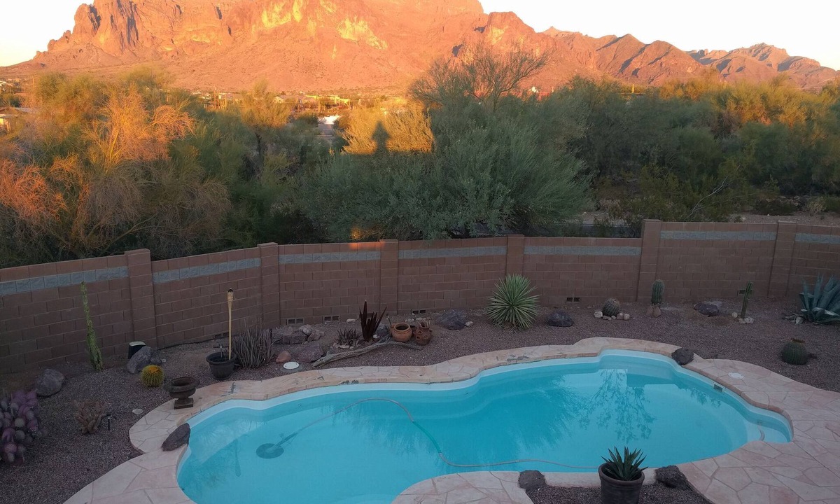Apache Junction House | Relax at the base of the Superstition Mountains
